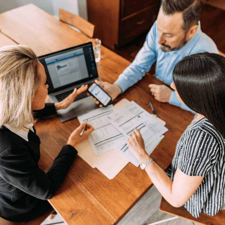 Do I Need an Accountant? When to Hire an Accountant (& When to DIY)